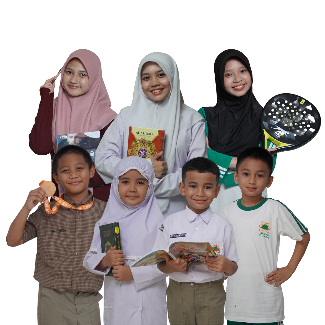 Murid-murid Sekolah Islam Athirah Bone menunjukkan kegiatan belajar dan prestasi mereka